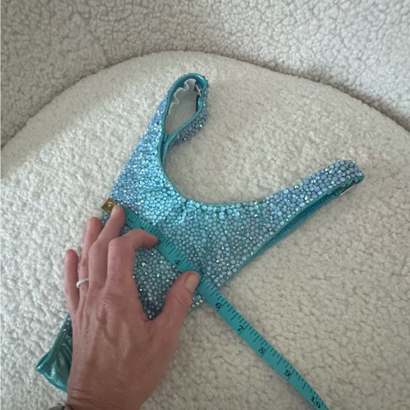 Dazzling Blue NPC Figure Suit - Picture 5 of 10